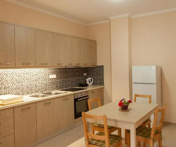 Tsoutsis Apartment *