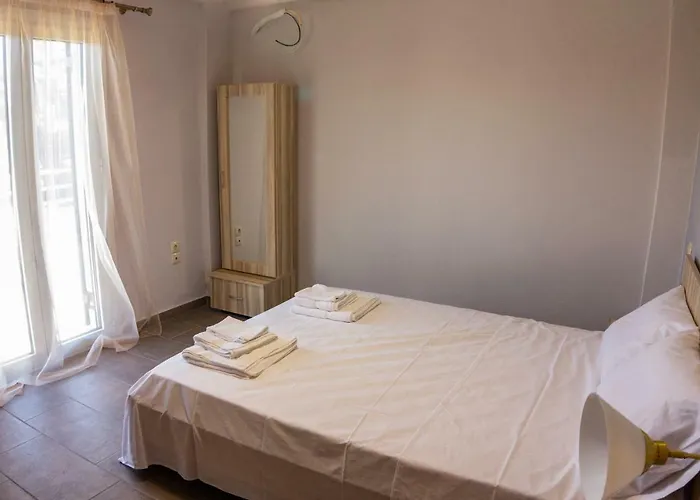 Tsoutsis Apartment *