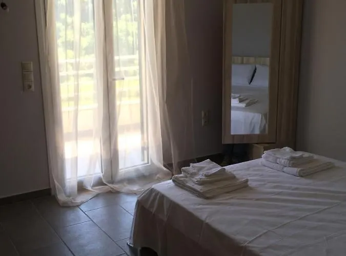 Tsoutsis Apartment *