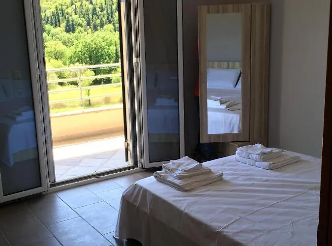 Tsoutsis Marantochori