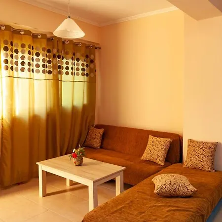 Tsoutsis Lägenhet *