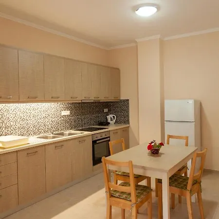 Tsoutsis Apartment *